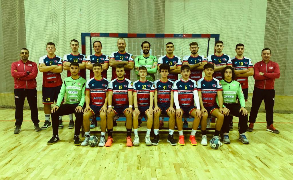 HCFondi's tweet photo. ❤💙 L’HC @bpfondi espugna il campo de #IlGiovinetto #Petrosino ❤💙

Leggi il comunicato e le dichiarazioni di mister @desantisg7 ➡️ https://t.co/PvvkmpWCg7

#SerieA2Maschile #fondiseitu #cuorerossoblufondi #forzahcfondi https://t.co/p4Z3ZfEa1Q