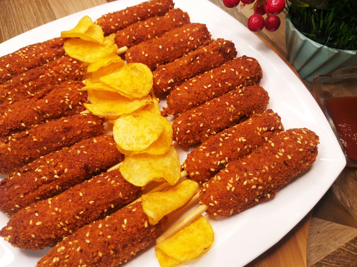 UmYazan_Kitchen's tweet photo. سناك النقانق المقرمشة اللذيذة بكل سهولة خلال خمس دقائق😋🌷Crispy sausage snak and easy in five minutes
المقادير:
صوص التغليف:
كوب الا ربع لبن زبادي او حليب
نصف كوب دقيق
بيضة واحدة
نصف ملعقة صغيرة ملح
نصف ملعقة صغيرة سكر
نصف ملعقة صغيرة بكنج بودر
نصف ملعقة صغيرة فلفل اسود https://t.co/EpVadaiivx