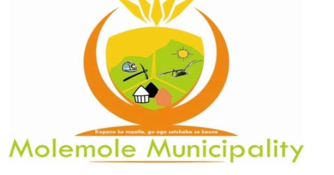 CapricornFMNews's tweet photo. #ServiceDeliveryProtest The community of Maponto who were protesting earlier today, demanding better service delivery in the Molemole Local Municipality say they remain hopeful that their area will be prioritised in the municipality's Integrated Development Plan next year. TMM https://t.co/r67VmWggPR