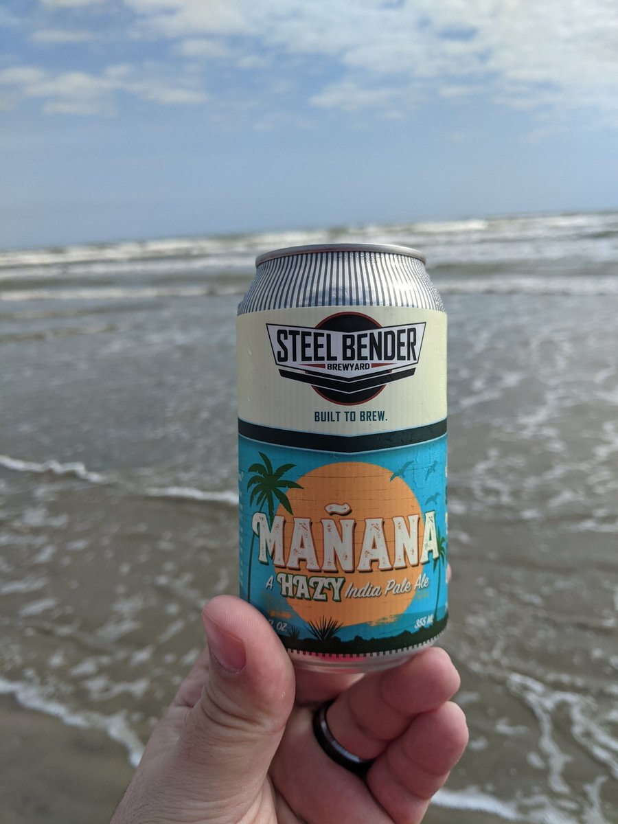 SnowLionBrewing's tweet photo. Happy Thanksgiving from Galveston beach. Enjoying family, food, and delicious beer from @SBBrewyard 🍻🦃🏖️
#thanksgivingbeer #steelbenderbrewyard #mañana #nmcraftbeer https://t.co/7nbDDJpzw9
