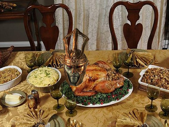 AussieAudible's tweet photo. Table Seht (for Thanksgiving) https://t.co/YfOqFN283t