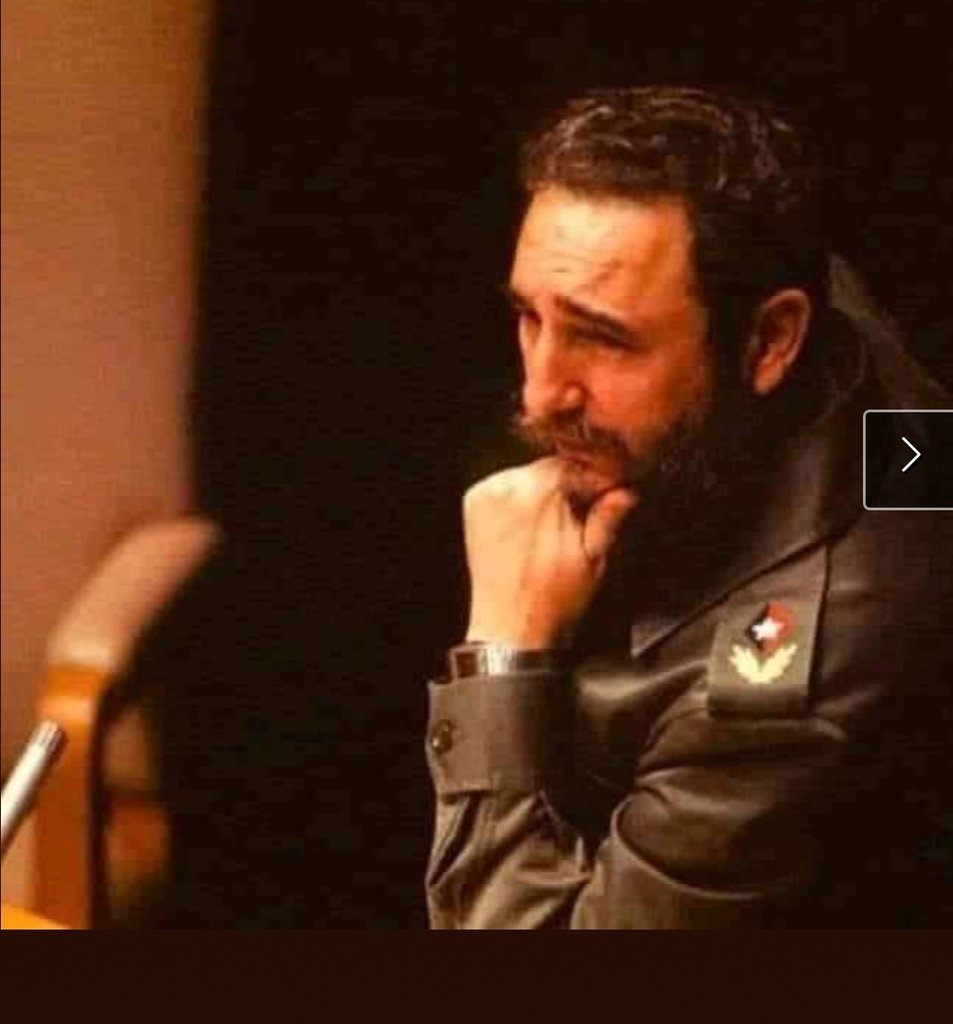 Fidel y Cuba cambiaron el mundo. Mientras haya un socialista de pie Fidel estará ente nosotros y para siempre. 
Evo Morales.  Presidente de Bolivia.