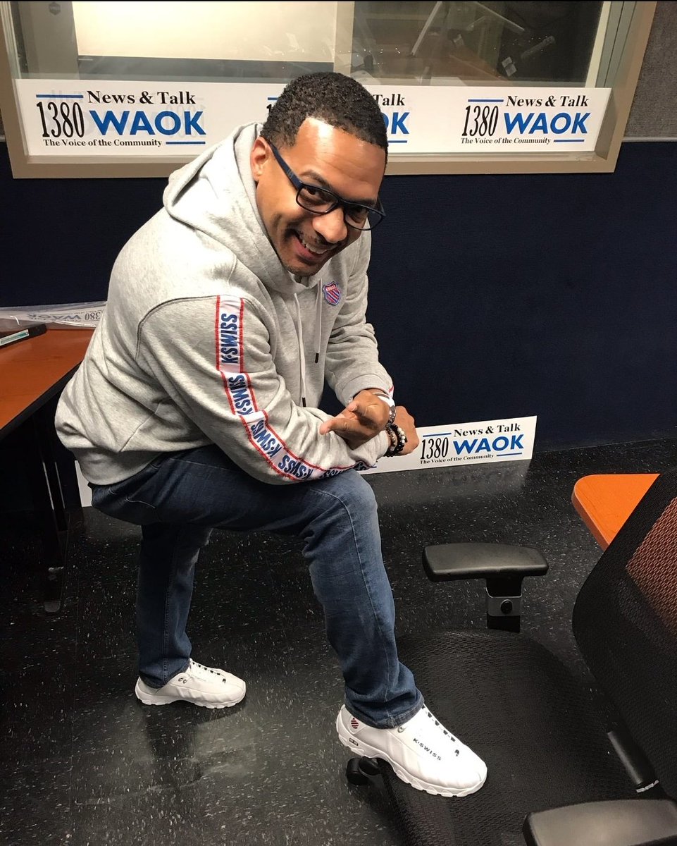 Rashad_Richey's tweet photo. Keeping the promise I made to my listeners years ago... We broadcast live EVERY holiday and spend time together as a family. #RashadRicheyMorningShow on News & Talk 1380 #WAOK and @V103Atlanta (HD3). #HappyTurkeyDay https://t.co/xI3Yyn8Co2