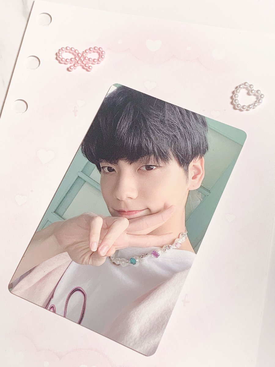 bouquetbabe's tweet photo. แจก🤍🐰

🫖 การ์ดซูบิน H:OUR ( ตำหนิหนัก ) 
ㅡ ตำหนิอยู่ในเมนชั่นทวิตนี้นะคะ ไม่โอเคผ่านก่อนได้เลยค่ะ
♡ สุ่มจากรีทวิต 
♡ ประกาศผลวันที่ 28 พฤศจิกายน เวลา 20:00 ค่ะ

#HappySoobinDay #Soobin #수빈 https://t.co/JwM0xjyuJA