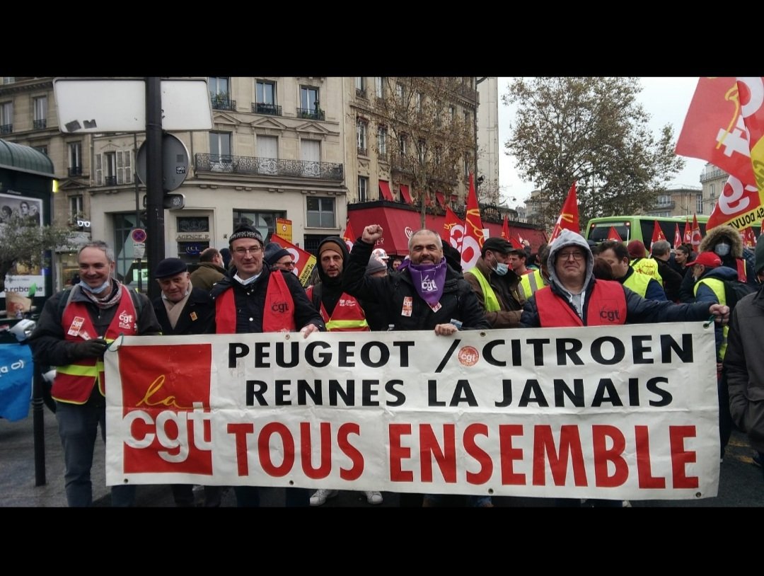 PsaCgt's tweet photo. Présents aujourd'hui à #Paris pour dire NON à une régression énorme de la convention collective de la Métallurgie ✊🏽✊🏼✊🏾✊🏻✊🏿✊
#CGT #PSA #Stellantis https://t.co/jlpfhg2a2B