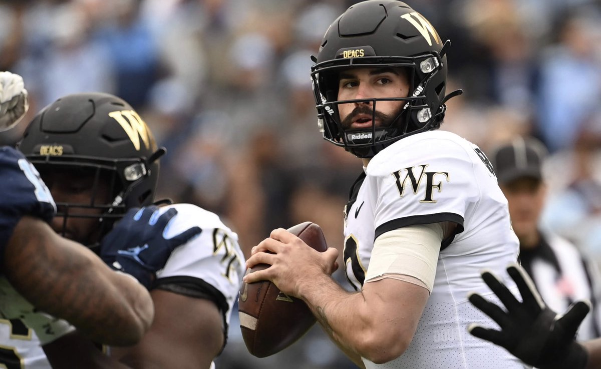 AndyStaples's tweet photo. Wake Forest QB Sam Hartman started therapy earlier this year to help him become a better QB. In those sessions, he learned that he’d been pushing down the pain of the trauma of losing his adopted brother. Once he started talking, everything got easier.

https://t.co/L8I5RM2lqy https://t.co/zYs4QwZpVt