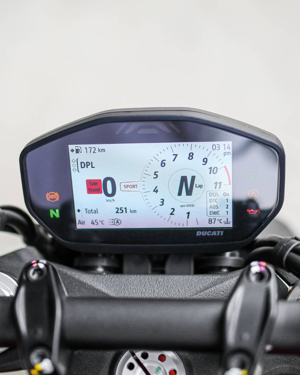 FastBikesIndia's tweet photo. The #Ducati #Monster has received its most significant upgrade this year. It ditches the iconic trellis frame in favour of a #PanigaleV4-inspired frame, and the engine is the familiar 937cc #Testastretta L-Twin from the #Supersport and #Multistrada.
(1/2) https://t.co/55e62WYorV