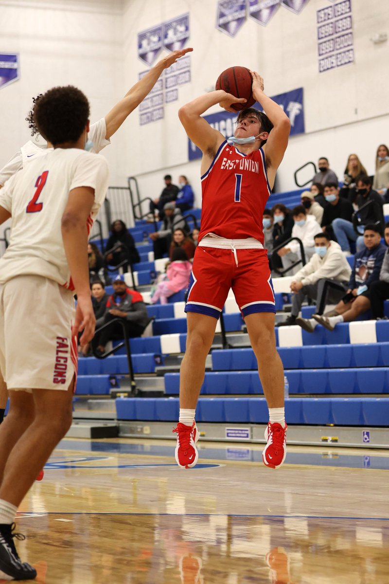 TedTorresPhoto's tweet photo. 11/23/21: @EUHS_Lancers vs @AtwaterFalcons #varsity #boysbasketball #photos available @ https://t.co/LtHsrKzOKd
.
@AHSFalconsBball @AHSfalconsAD #eastunion #lancers #euhs #atwater #falcons #ahs #tedtorresphoto #basketball #varsitybasketball #varsityboysbasketball #California https://t.co/vCQQ5rSa2Z