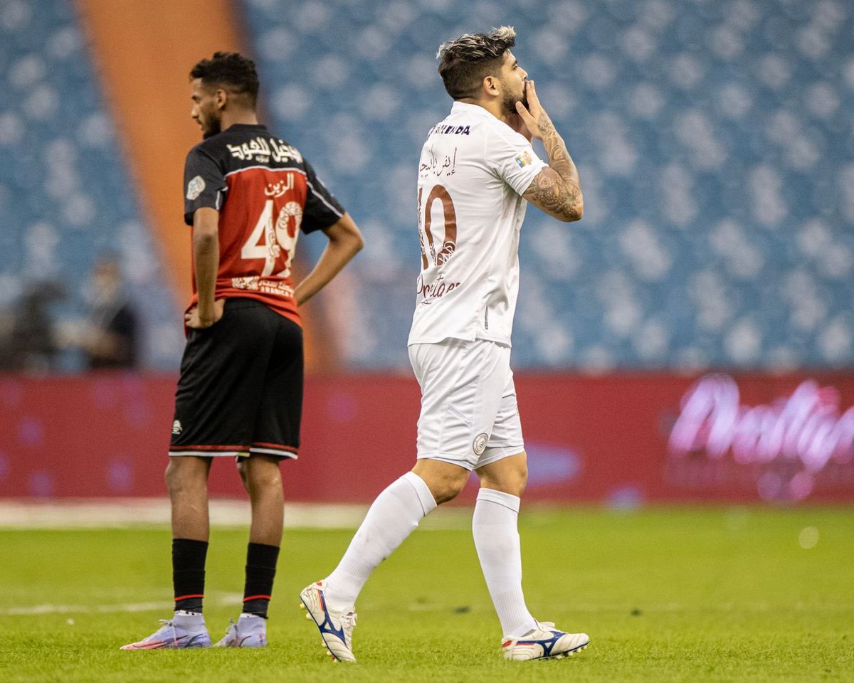 AlShababSaudiFC's tweet photo. 🤩🤍

#الشباب #يلا_شباب #الشباب_الرائد https://t.co/lN18GVAl9K