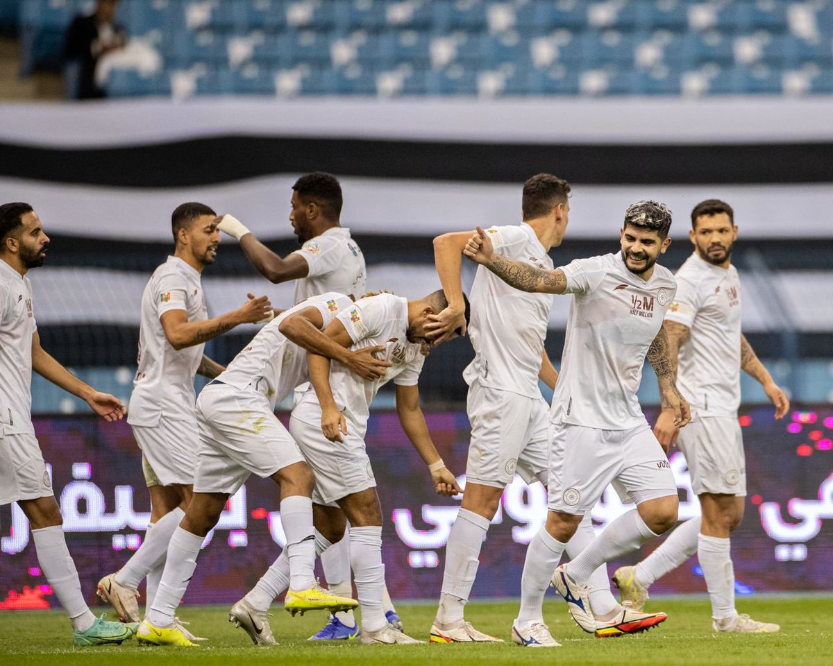 AlShababSaudiFC's tweet photo. 🤩🤍

#الشباب #يلا_شباب #الشباب_الرائد https://t.co/lN18GVAl9K