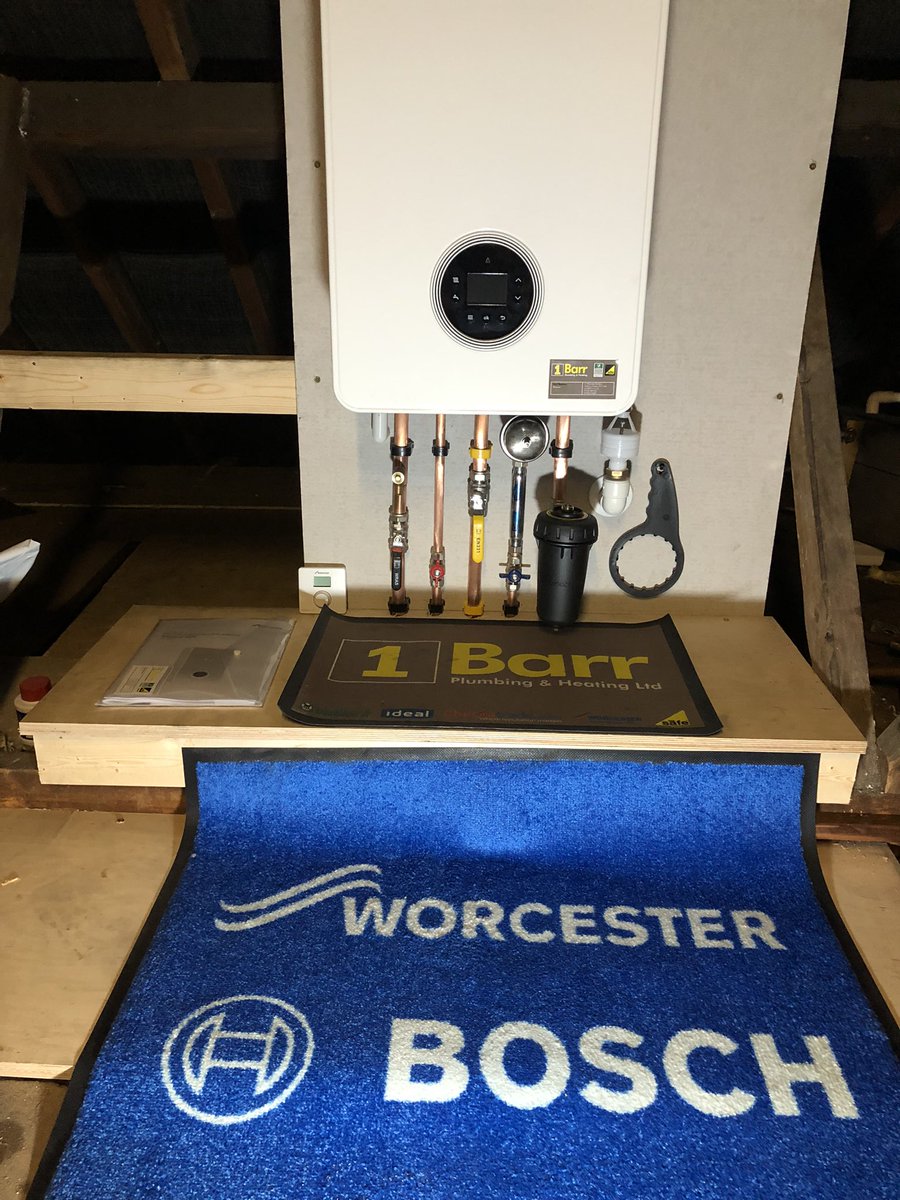 paulob19's tweet photo. Finishing off this system conversion tomorrow to close off the week! New @WorcesterBosch 4000 combi, complete with filter and 8yrs guarantee 👌🏼 Thanks @NordenHeating & @RoofsFlues for great service once again 💪🏼 @PipeSnug @RAtechUKLtd @StickersAndThat @UKTalon @Altecnic #1Barr😄 https://t.co/hAmvJ00LzJ