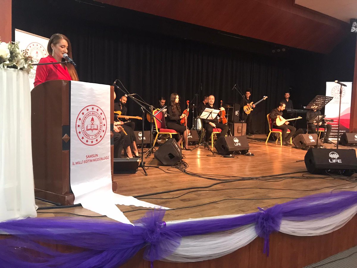 İl Milli Eğitim Müdürümüz Murat Yiğit, İl Millî Eğitim Müdürlüğümüz tarafından 24 Kasım Öğretmenler Günü etkinlikleri kapsamında Canik Kültür Merkezi'nde düzenlenen 24 Kasım Öğretmenler Günü Özel Konseri'ne katıldı. <a href="/tcmeb/">Millî Eğitim Bakanlığı</a>
<a href="/zulkifdagli/">Doç. Dr. Zülkif Dağlı</a> <a href="/gokhanmurat1/">Murat YİĞİT</a>