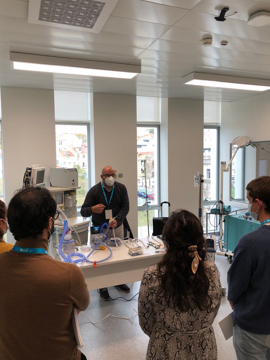 CUF_academicC's tweet photo. O Centro de Simulação CUF recebeu hoje o Curso de Oxigenoterapia à Ventilação Não Invasiva na Insuficiência Respiratória Aguda.

Contou com a participação de diversas empresas: Intersurgical, Fisher &amp; Paykel Healthcare,  Linde, Nippon Gases, Philips, Resmed e VitalAire. https://t.co/WzT3Gm5VXb
