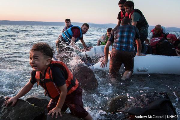 CarolineNewns's tweet photo. I’m starting #FollowBackFriday early. In addition to my usual #FBPE #FBPPR #GTTO call out, I want to follow any and all who believe #RefugeesWelcome #RefugeesNeedHelp #RefugeesAreWelcomeHere https://t.co/YfJQFv4T8b