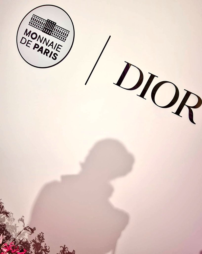 SGodeluck's tweet photo. Échappée nocturne 🌟🌟🌟🌟🌟
Soirée Excellence à la française 🇨🇵 par la @MonnaieDeParis pour célébrer #MissDior 🌸💗🌸
👏👏👏 @Schwartz_MA
#MonnaieDeParis #Dior #collection #ExcellenceALaFrancaise #ComiteColbert https://t.co/at7bWyr1Fj