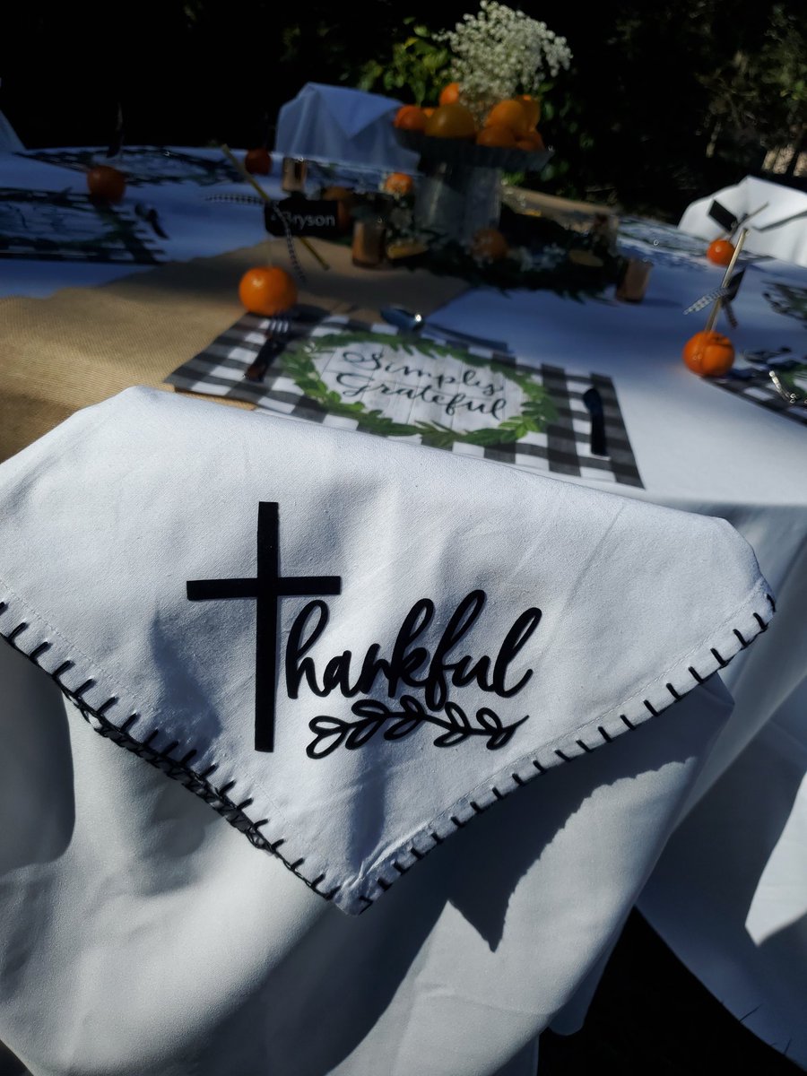 BalounKelly's tweet photo. 🍊Our Thanksgiving Theme..."Orange You Glad We Live In Florida?" @VISITFLORIDA @GovRonDeSantis
@FLCaseyDeSantis #FloridaCracker #thankful #simplygrateful #Florida #sisters #oranges #outsideeating #sunshinestateofmind https://t.co/dAokVU3Zl7