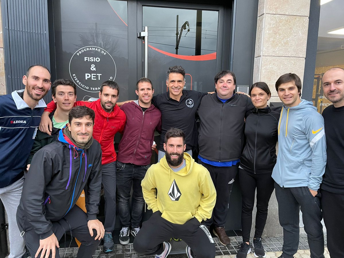 FisioPET3's tweet photo. Primeros Fisioterapeutas Acreditados Fisio &amp; PET. 
Durante los dias 18, 20, 21 y 23 de Noviembre ha tenido lugar la primera edición de la acción formativa de Fisio &amp; PET en Ekhia, (Guipúzcoa) 
https://t.co/47DlXVkJVW https://t.co/1hAsWKvEJC