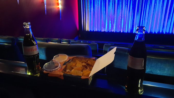 Nach 2 jahren endlich mal wieder im #kino 🥰  #ResidentEvil #ResidentEvilWelcometoRaccoonCity https://t<a href="/tag/kino"class="tags">#kino</a><a href="/tag/residentevil"class="tags">#ResidentEvil</a><a href="/tag/residentevilwelcometoraccooncity"class="tags"><span>#residentevilwelcometoraccooncity</span></a>