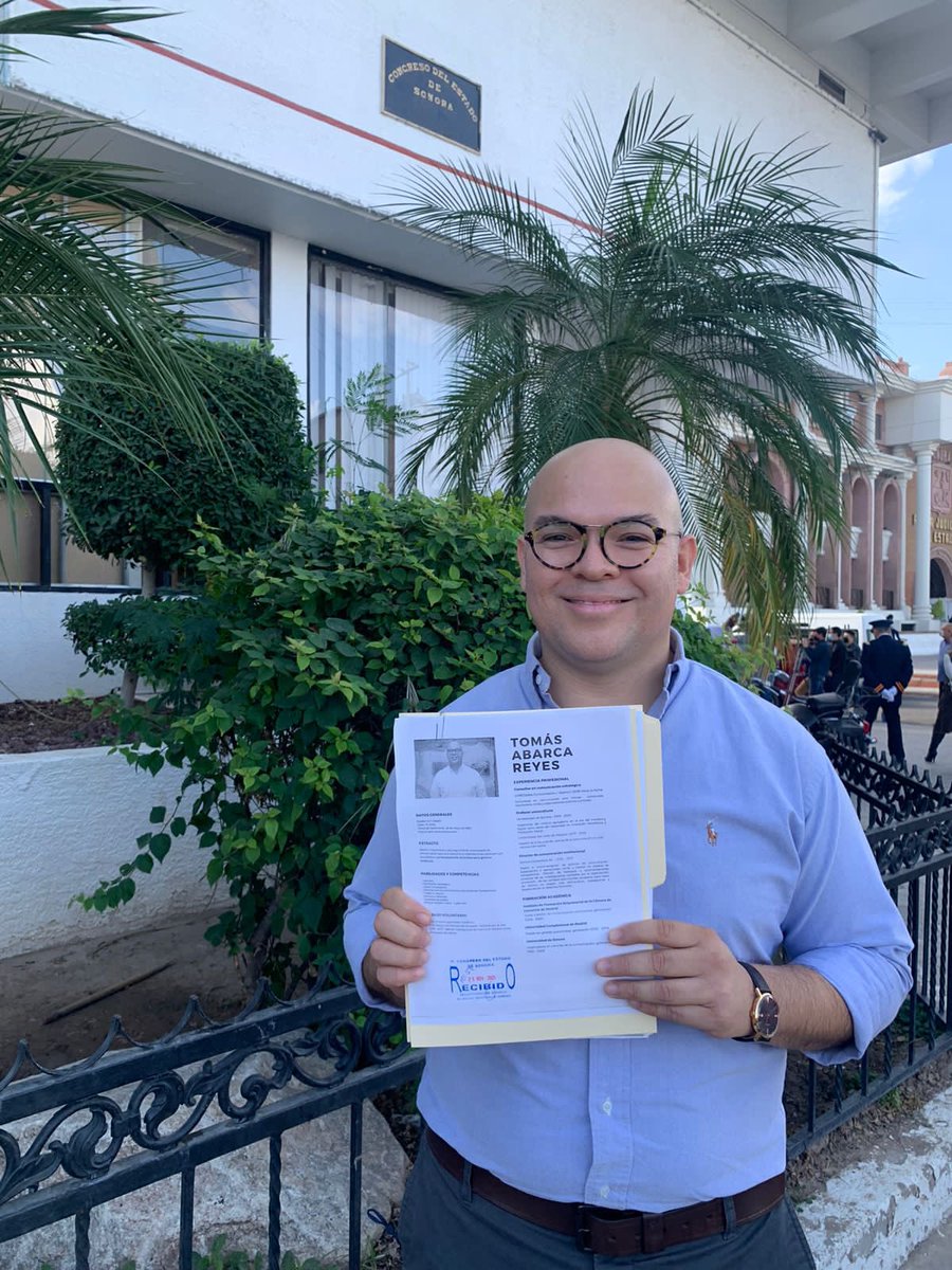 tomasabark's tweet photo. Amig@s les comparto que he decidido participar en el proceso de selección de comisionados del @transparenteson ; esta mañana presenté mi documentación ante el @congreson la participación es fundamental para construir un mejor estado, con instituciones fuertes.
#ElFuturoEsHoy https://t.co/yPelKKWx91