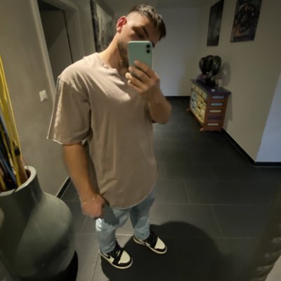 __loloo's tweet photo. #NouvellePhotoDeProfil https://t.co/kgDPYq7iXd