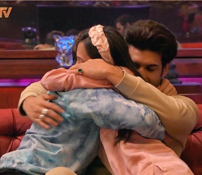 Retweet 🔃 If you love this Trio of #BiggBoss15 💗