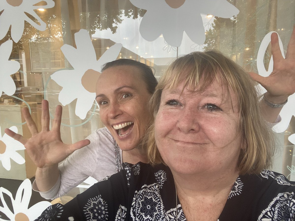 sandytrustteach's tweet photo. Feel free to join us.. This time is pretty much a catch up between friends whilst we try and wake up drinking #coffeeeeee #steam on #stem https://t.co/SkabN3ESJz