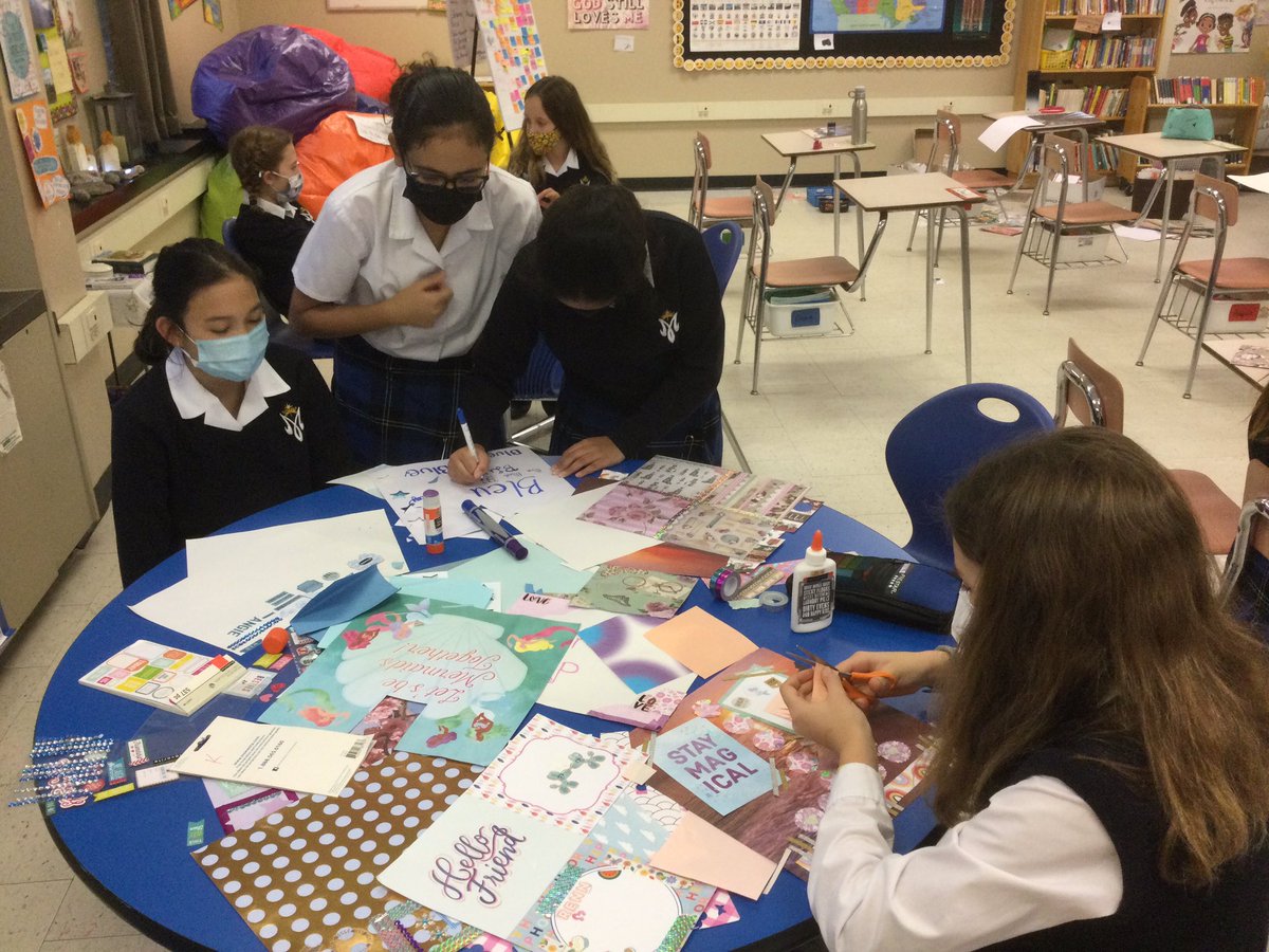 MsMatherHNMCS's tweet photo. Getting started with our new session of @hnmcs co-curricular. Middle school scrapbooking creating some lovely pages so far! https://t.co/09ytBKsBtC