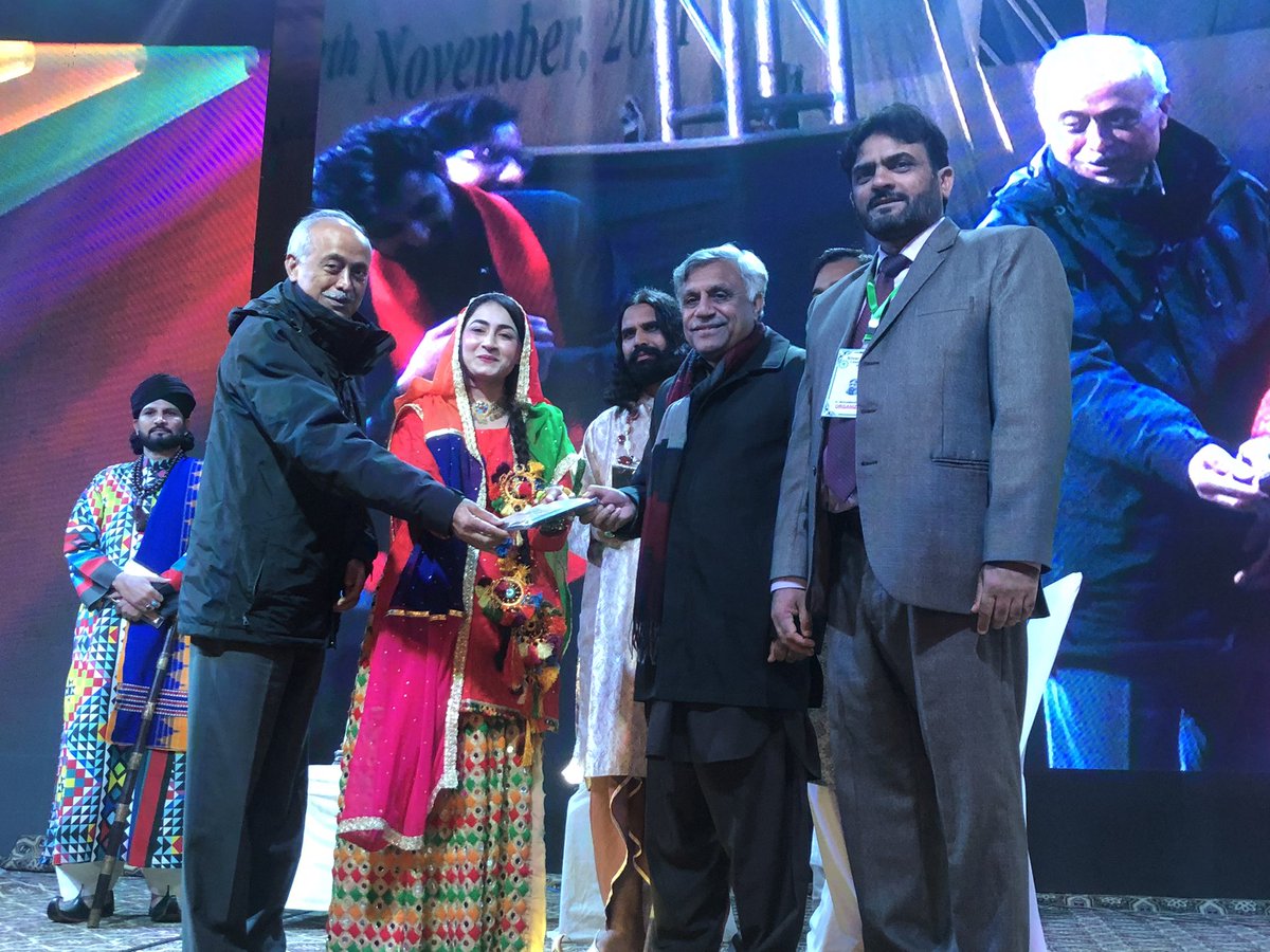 uaarofficial's tweet photo. Heer night was arranged at @uaarofficial. The Special Guest was @FayyazulHChohan #SilverJubileeAridUni #SilverJubileeArid https://t.co/f7SP66U492