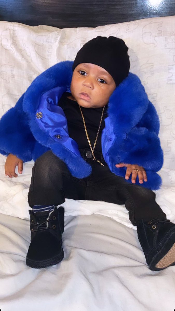 _yourstruely_d's tweet photo. happy thanksgiving from the DON💙 https://t.co/OhmSNx2p3p
