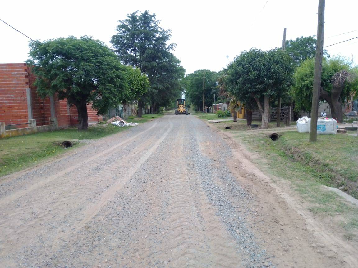 🚧 Algunos trabajos que se realizan durante la mañana de hoy:

◾ Mantenimiento de Calles. En la mañana de hoy se realiza el estabilizado de la Calle 60 entre 125 y 127 de Barrio Parque.