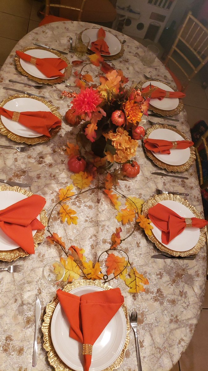 browardLinens's tweet photo. #BrowardLinens #BrowardSuperStore #Thanksgiving2021 #Gracias #BlessedAndGrateful #TableclothFactory #SalesOnline #Etsy #AmazonSeller #EbayStore #Website #Tablecloth #OrangeLinen #Polyester #SatinTablecloth #Burlap https://t.co/VM40aIL36M