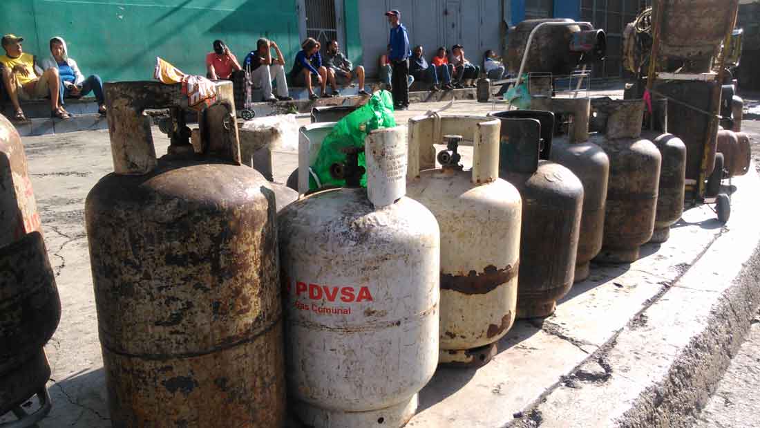 noticierovv's tweet photo. #25Nov Afirman que solo 7% de las familias en Venezuela cocinan con gas directo https://t.co/zNuKnvkW1j
#NoticieroVenevision #Nacional #GasDirecto #Venezuela https://t.co/q9VRQwqmkX