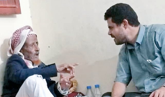 Najm_ALkuhlani's tweet photo. مسؤول انصار الله بمحافظة حجة المجاهد نايف ابوخرفشة يستضيف الحاج شوعي المرحبي 

الذي أوقف طقم المجاهدين بالأمس طالباً منهم إيصاله الجبهة ليجاهد في سبيل الله 

#حجة 
#اليمن https://t.co/sIHE7cblXu
