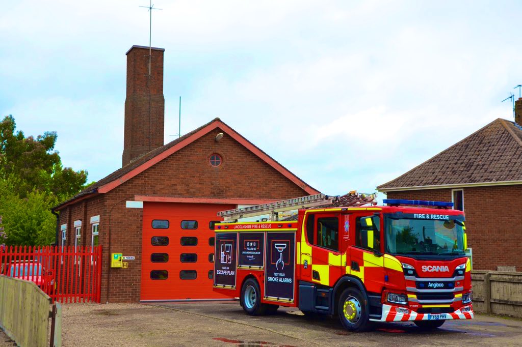 HCFirePhotos's tweet photo. #Leverton Fire Station in @LincsFireRescue with the 2019 @ScaniaUK P320 Water Ladder Rescue built by @angloco and crewed solely by #oncall firefighters in the village @leverton_fire @LincsFireRescue https://t.co/qugyYbLmLp