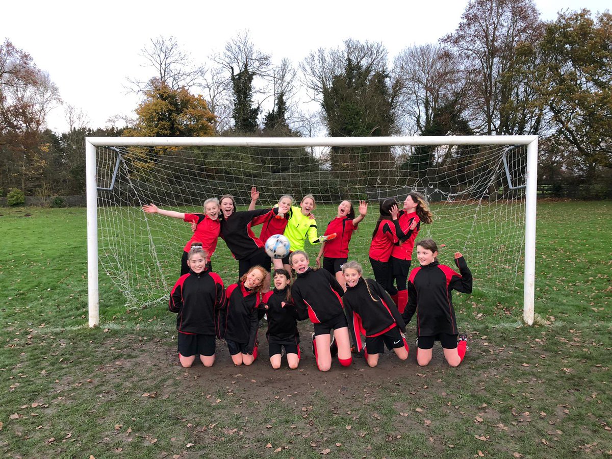 Girls played some brilliant football! A really great team performance! Good in possession of the ball with several chances created and organised out of possession. Flossie got the assist for Ella to score the only goal of the match to make it a 1-0 win 💪🏻⚽️POTM - Ava &amp; Freya!