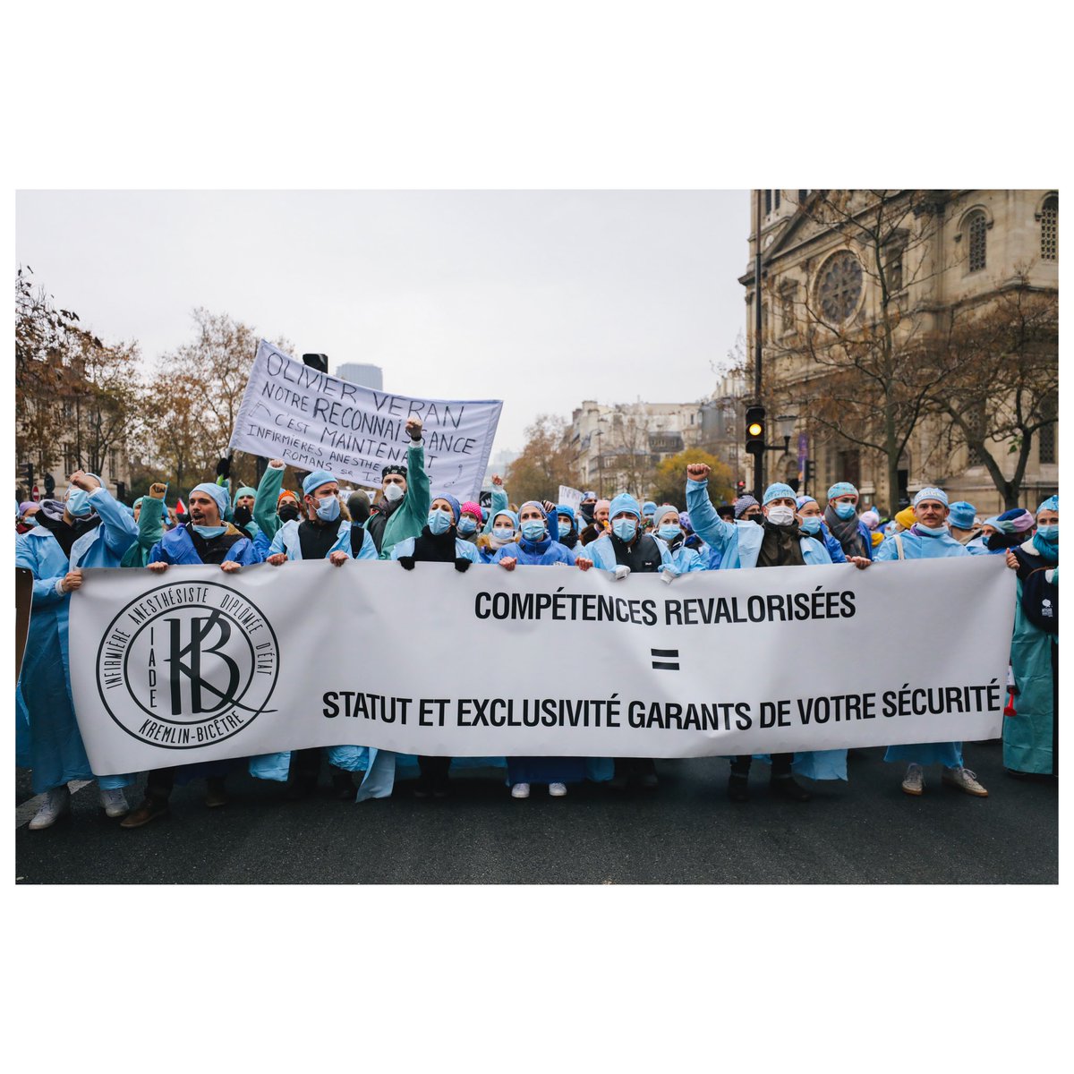 Tay_Calenda's tweet photo. Manifestations des infirmeors.ères anesthésistes diplôme de état #iade pour la reconnaissance de leur statut #IADEenPratiqueAvancee
#unstatutadapté #AMPA @olivierveran @EmmanuelMacron @SNIA75 @CNP_IA https://t.co/fo84ZwAyvb
