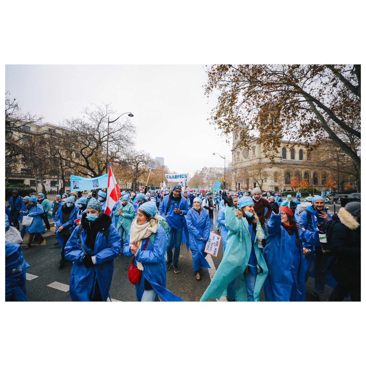 Tay_Calenda's tweet photo. Manifestations des infirmeors.ères anesthésistes diplôme de état #iade pour la reconnaissance de leur statut #IADEenPratiqueAvancee
#unstatutadapté #AMPA @olivierveran @EmmanuelMacron @SNIA75 @CNP_IA https://t.co/fo84ZwAyvb