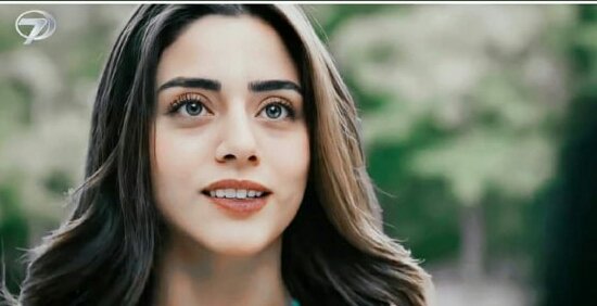 Bu dünya senin ay olduğun bir gökyüzü ♥️
#SılaTürkoğlu Sıla Türkoğlu 
#SehYam