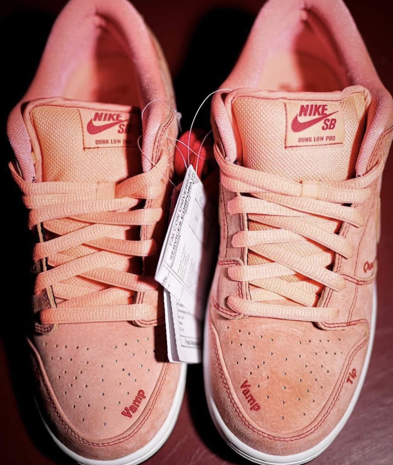 Dunk pink online pig