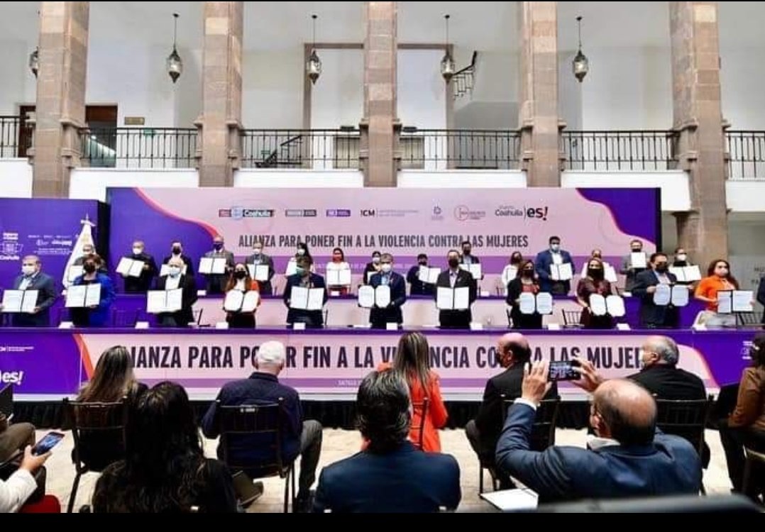 mmonroy001's tweet photo. Representando a @Coparmexcoah y @robecabello participamos en la firma de la Alianza para poner fin a la #ViolenciaContralasMujeres https://t.co/Hsznffu4lN