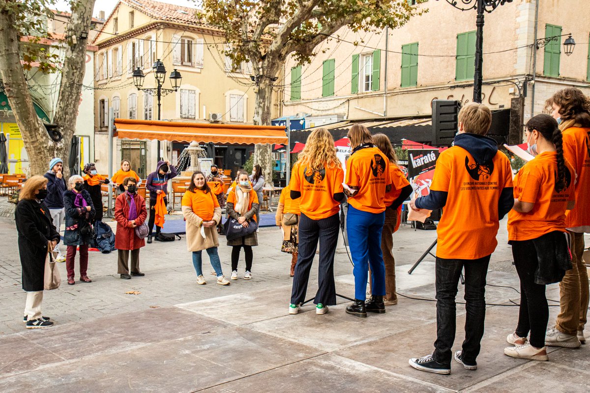 VilleDraguignan's tweet photo. #JourneeInternationaleDeLutteContreLesViolencesFaitesAuxFemmes
Des stands d’information vous accueillent place Cassin de @VilleDraguignan jusqu’à 17h ce 25 novembre. À 17h30, ne manquez pas le départ de la #MarcheOrange
Dress code : orange.
+d’infos sur https://t.co/GRCue4XCAX https://t.co/3XxHniYU2H