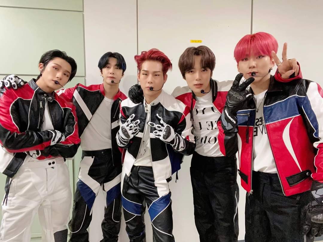 AlBrisney's tweet photo. Lo mejor de lo mejor en el k-pop los reyes regresaron pero nos falta nunu #shownu
Vamos monbebes apoyemos a nuestros chicos
#MONSTAX_RushHour
#RushHour
#MONBEBEHOUR
#NO_LIMIT https://t.co/qlL6WPji6O