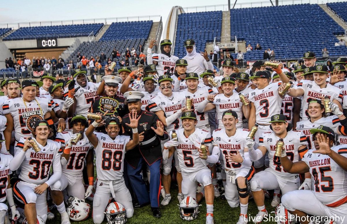 happy thanksgiving to all my brothers love y'all🤟🏼