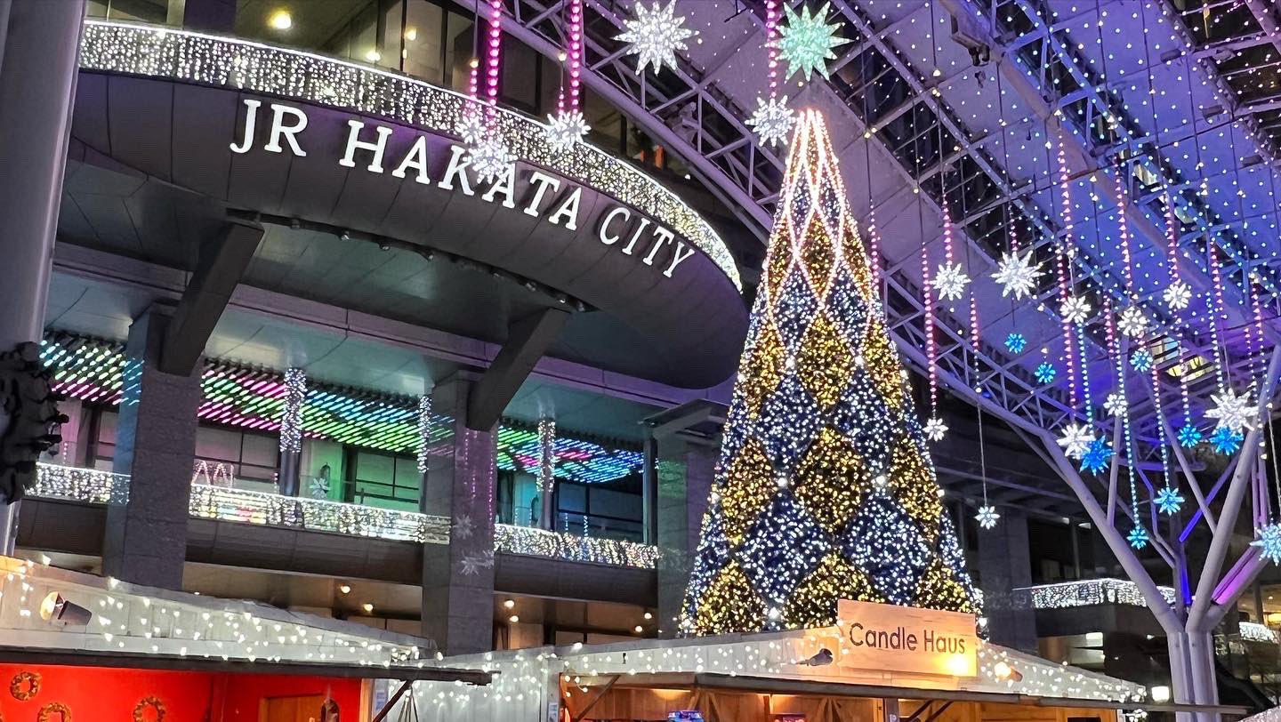 Keiko Yoshimura 博多駅前のクリスマスイルミネーションがとても綺麗でした 今夜は福岡から おやすみなさい T Co L3jrq3x63g Twitter