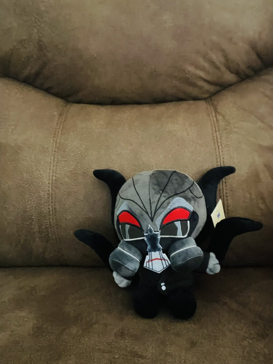 WhaleyIV's tweet photo. @MauLer93 look who arrived, just in time for Thanksgiving 😅 #TheLongman https://t.co/pzbvDuqBEB