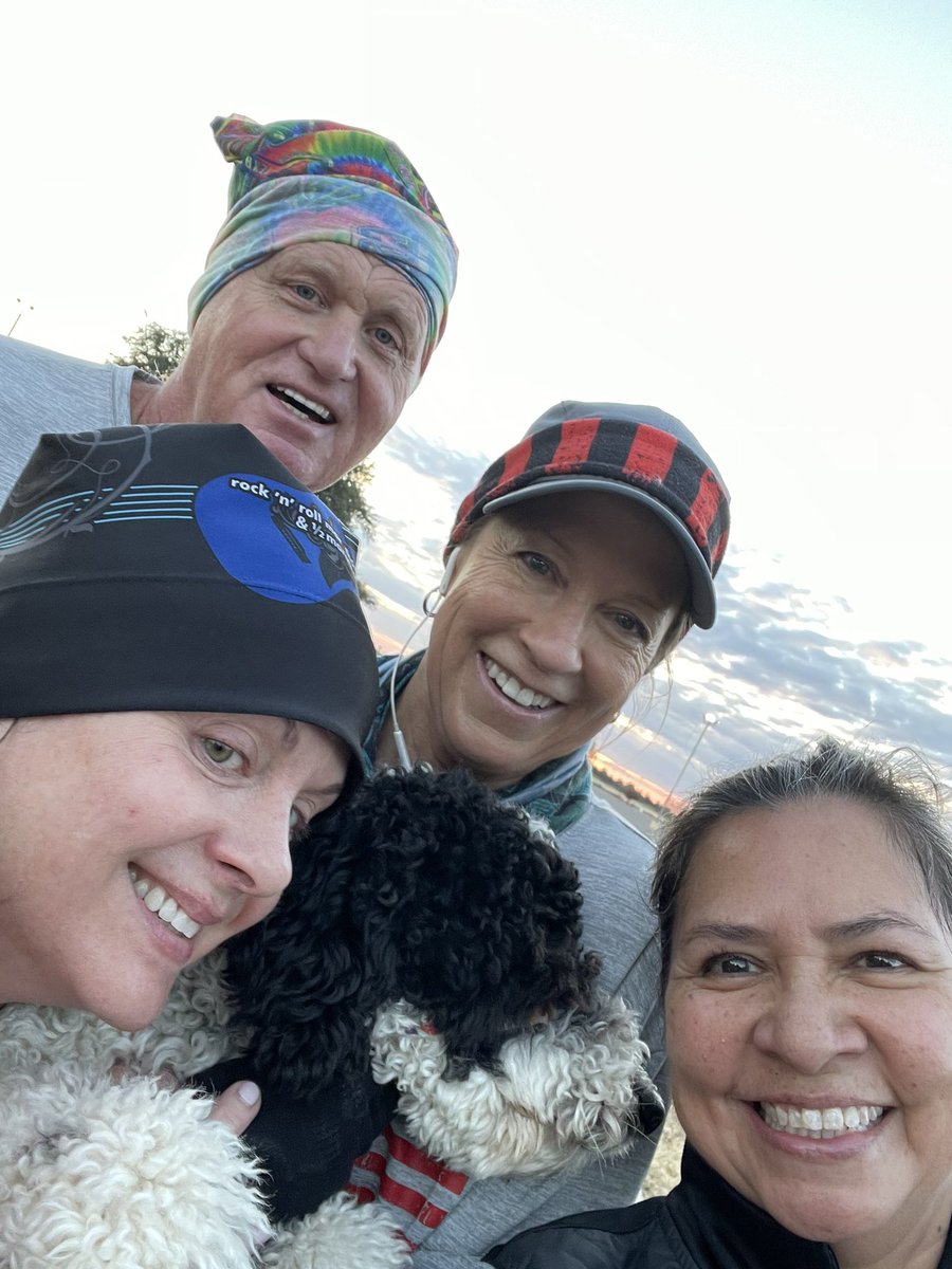 maestraortez's tweet photo. @Marine_Marathon Thankful for my family, my running family #RunToHonor  and justice served. #AhmaudArbery 🦃♥️🦃 https://t.co/rh5dAtlJEh