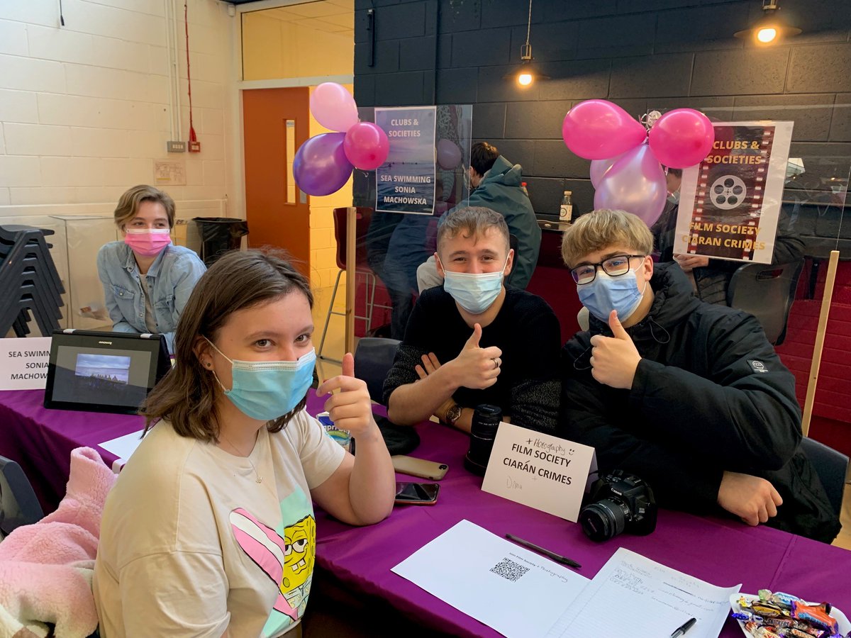 BrayInstituteFE's tweet photo. BIFE students from the Clubs & Societies stalls this morning at Freshers Day..
#clubs #freshersday #societiesfair #plc #furthereducation #bifecourses https://t.co/sDn9PUXiIO