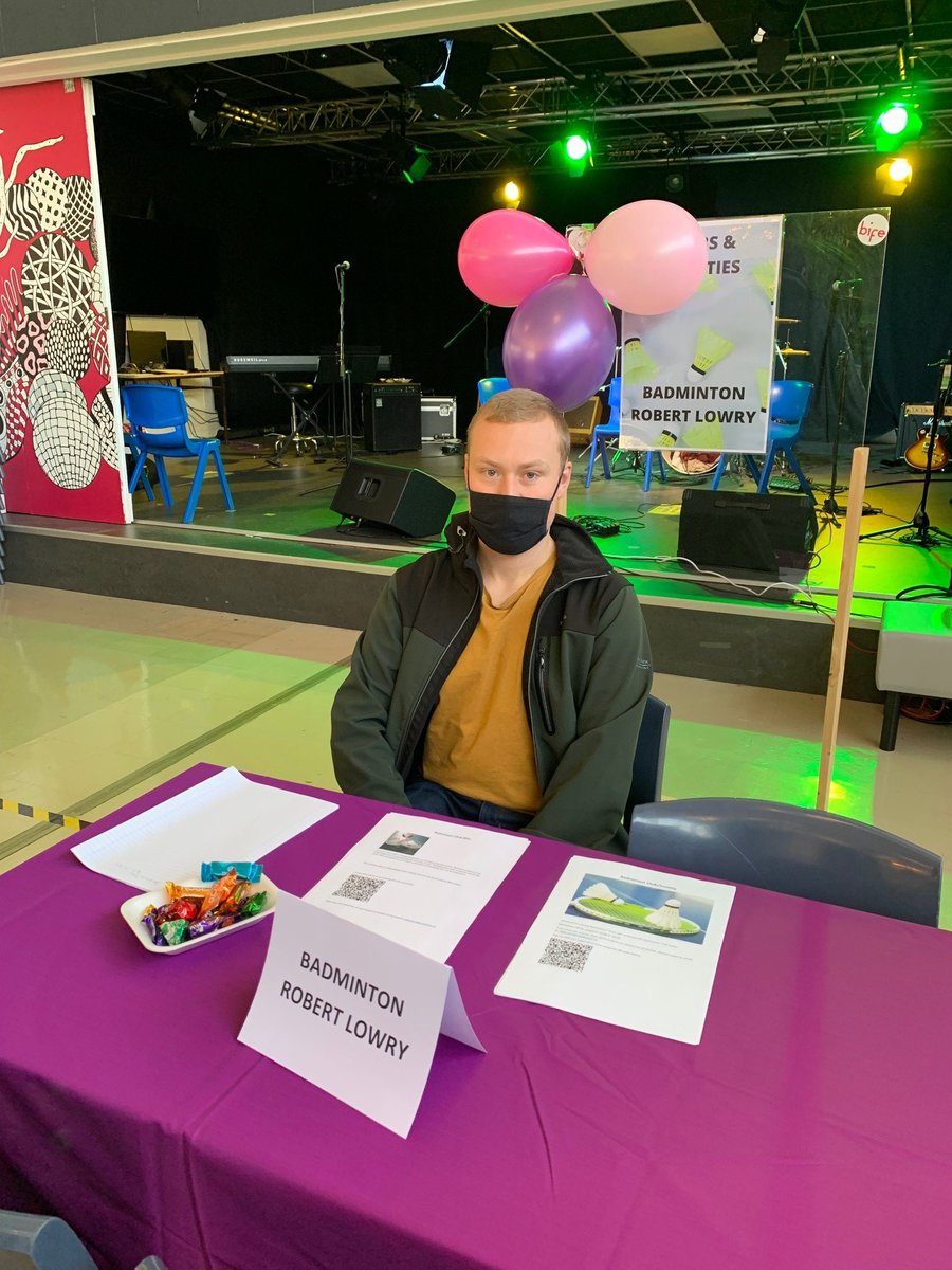 BrayInstituteFE's tweet photo. BIFE students from the Clubs & Societies stalls this morning at Freshers Day..
#clubs #freshersday #societiesfair #plc #furthereducation #bifecourses https://t.co/sDn9PUXiIO