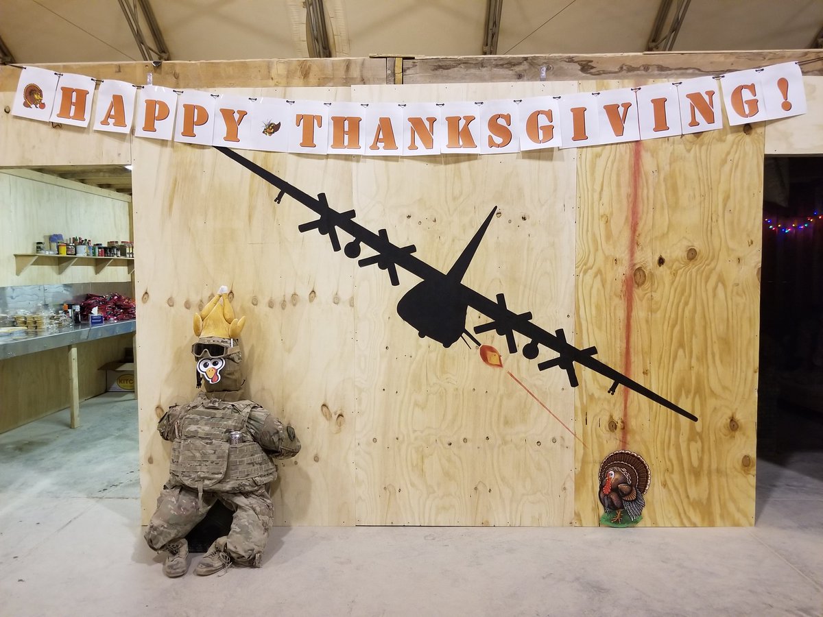 TheEmptyPinata's tweet photo. TBT to a great Thanksgiving two years ago in the sandbox! Glad to be home with family! https://t.co/jgaq53BFui