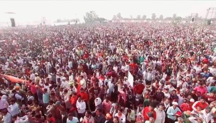 SinggaPandit's tweet photo. आभार व्यक्त करते हैं @dr_maheshsharma जी का जिन्होंने जेवर इंटरनेशनल एयरपोर्ट के रूप में गौतम बुध नगर वासियों को इतनी बड़ी सौगात दी क्षेत्र आपका सदैव ऋणी रहेगा
@myogiadityanath @narendramodi https://t.co/81yLvTrEb3